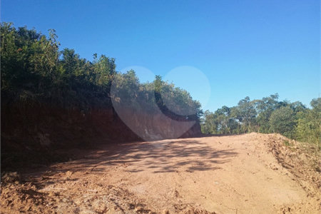 Terreno à venda no condomínio Bosque da Represa, Nazaré Paulista - SP