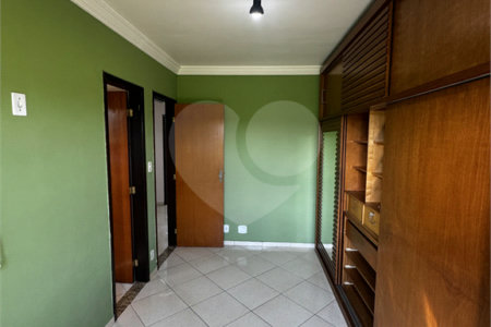 Casa à venda com 3 quartos, sendo 1 suíte, no condomínio Village da Posse, Rio de Janeiro - RJ