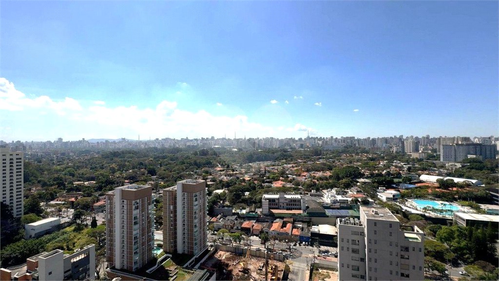 Apartamento à venda com 4 suítes em Moema, São Paulo, SP