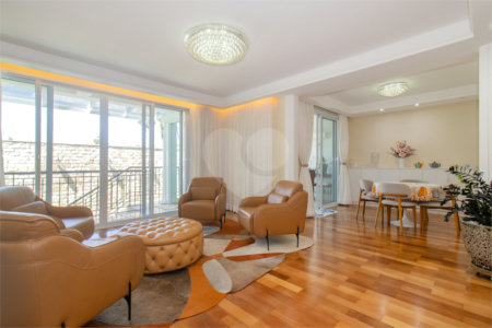 Casa à venda com 4 suítes no condomínio Conde D Eu, São Paulo - SP
