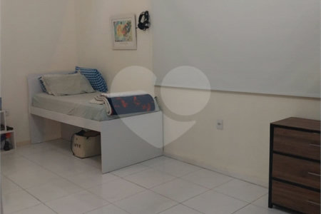 Sobrado à venda com 3 suítes em Campo Grande, Rio de Janeiro, RJ