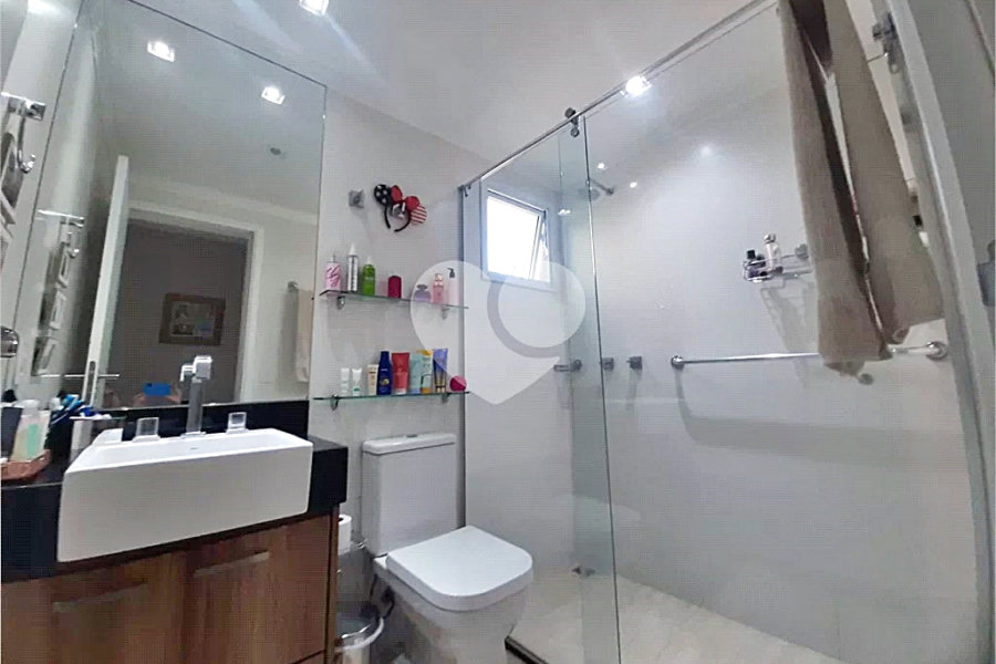 Casa à venda com 5 quartos, sendo 2 suítes, no condomínio Florada da Serra, São Paulo - SP
