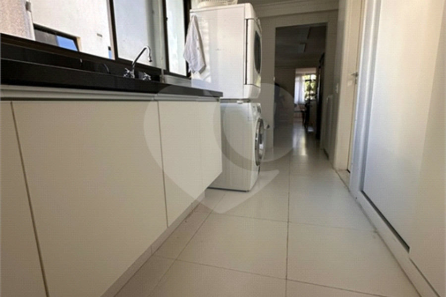 Apartamento para alugar com 3 quartos, sendo 2 suítes, em Moema, São Paulo, SP