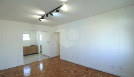Apartamento à venda com 3 quartos, sendo 1 suíte,  em Mooca, São Paulo, SP