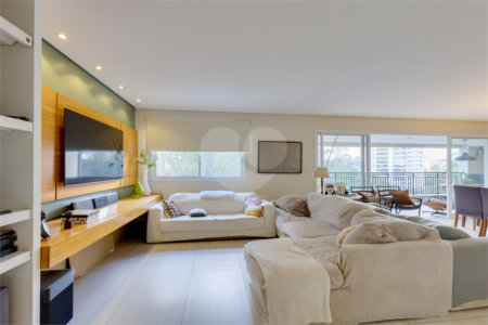 Apartamento à venda com 4 suítes em Jardim Marajoara, São Paulo, SP