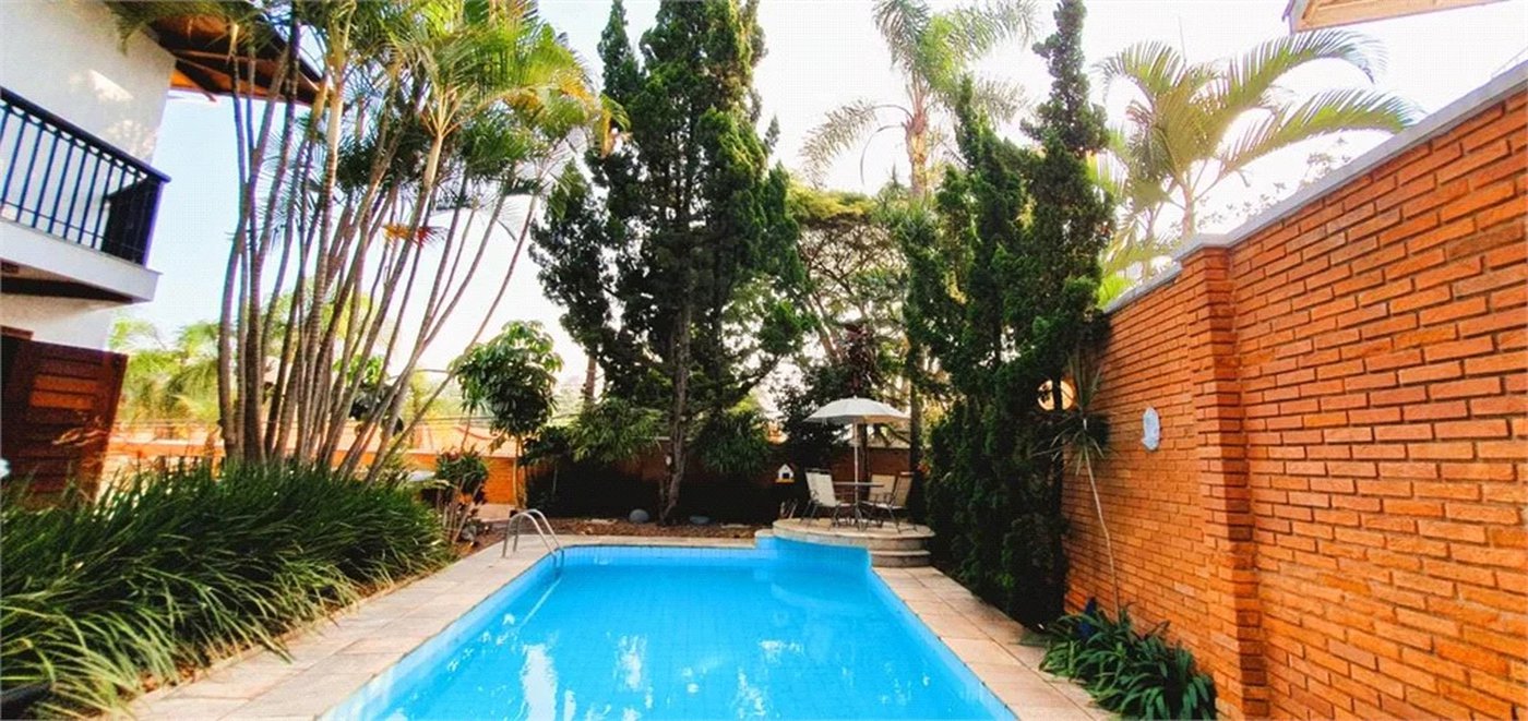 Casa à venda com 5 suítes em Jardim Leonor, São Paulo, SP