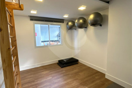 Apartamento à venda com 2 quartos, sendo 1 suíte, em Jardim Santo Antônio, Valinhos, SP
