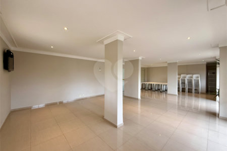 Apartamento à venda com 3 quartos, sendo 1 suíte, em Jardim Marajoara, São Paulo, SP
