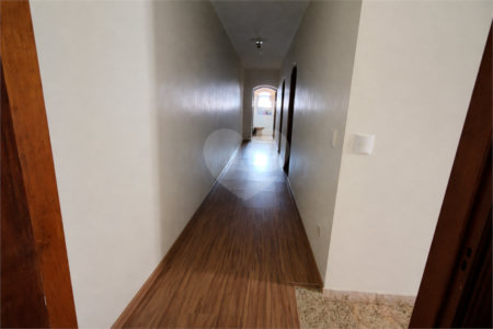 Casa à venda com 3 quartos, sendo 1 suíte, em Centreville, Santo André, SP