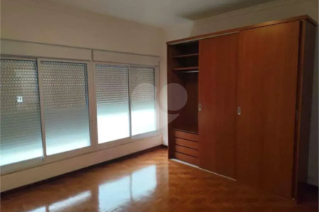 Sobrado à venda com 4 quartos, sendo 2 suítes, em Lapa, São Paulo, SP