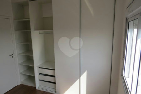 Apartamento à venda com 3 quartos, sendo 1 suíte, em Morumbi, São Paulo, SP
