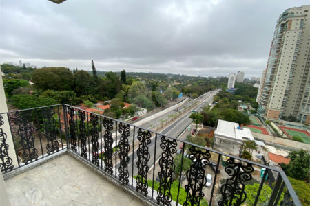 Cobertura à venda com 3 quartos, sendo 1 suíte,  em Brooklin Paulista, São Paulo, SP