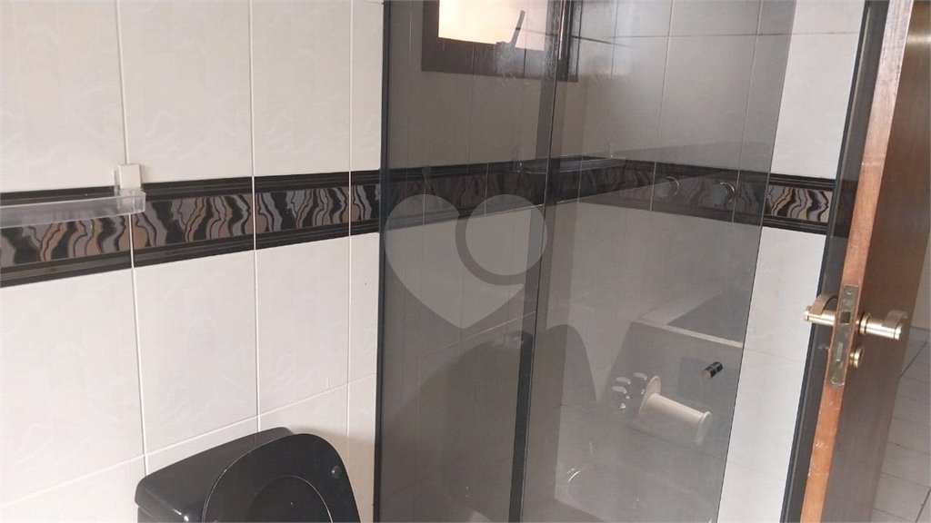 Apartamento à venda com 4 quartos, sendo 2 suítes, em Tombo, Guarujá, SP