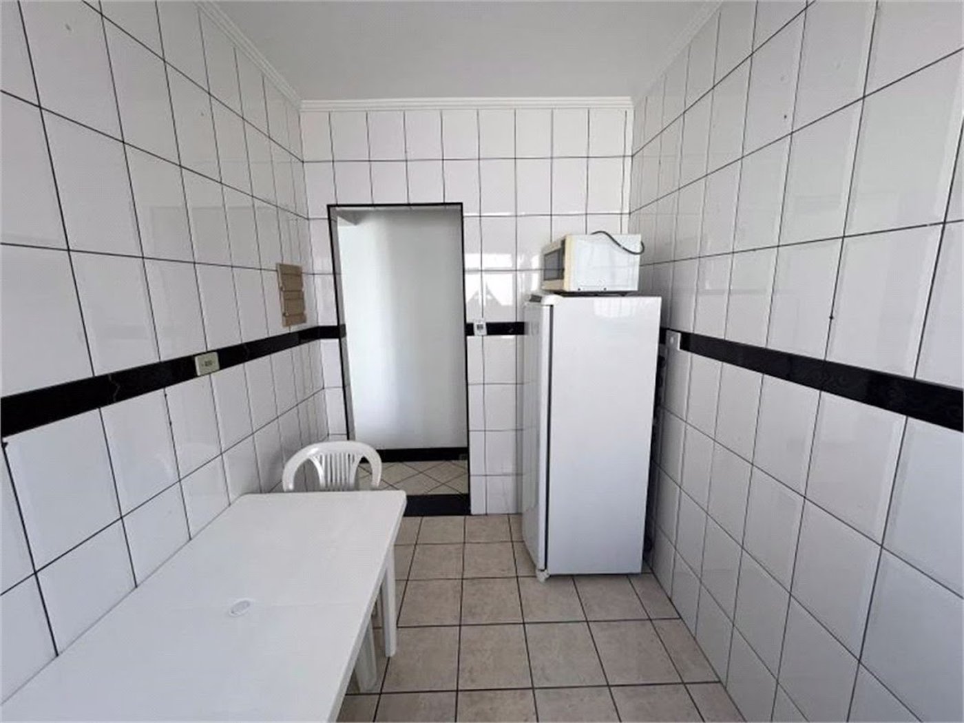 Apartamento Residencial à venda, Vila Guilhermina, Praia Grande - AP1208.