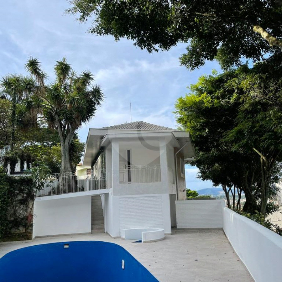 Casa à venda com 3 quartos, sendo 2 suítes, em Tucuruvi, São Paulo, SP