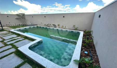 Casa à venda com 3 suítes em Village do Lago, Três Lagoas, MS