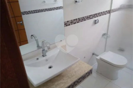 Casa à venda com 3 quartos, sendo 1 suíte, no condomínio Palmeiras Imperiais, Salto - SP