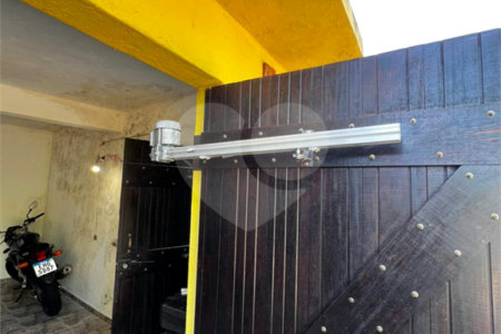 Casa à venda com 3 quartos, sendo 1 suíte, no Centro, Guararema, SP