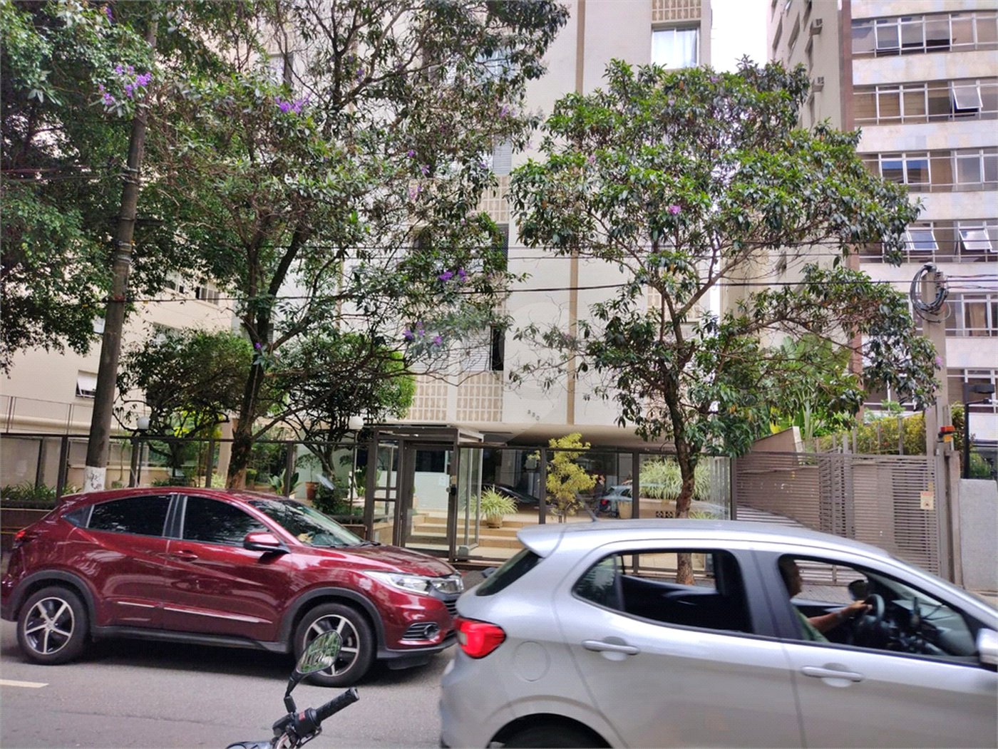 Apartamento à venda ou para alugar com 3 quartos, sendo 1 suíte, em Itaim Bibi, São Paulo, SP