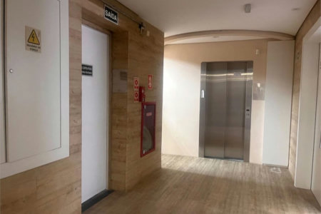 Prédio Corporativo em Santos | 4 Pavimentos | Galpão com Pé-Direito Duplo | Estrutura para +200 Pessoas | Compra Ou Locação