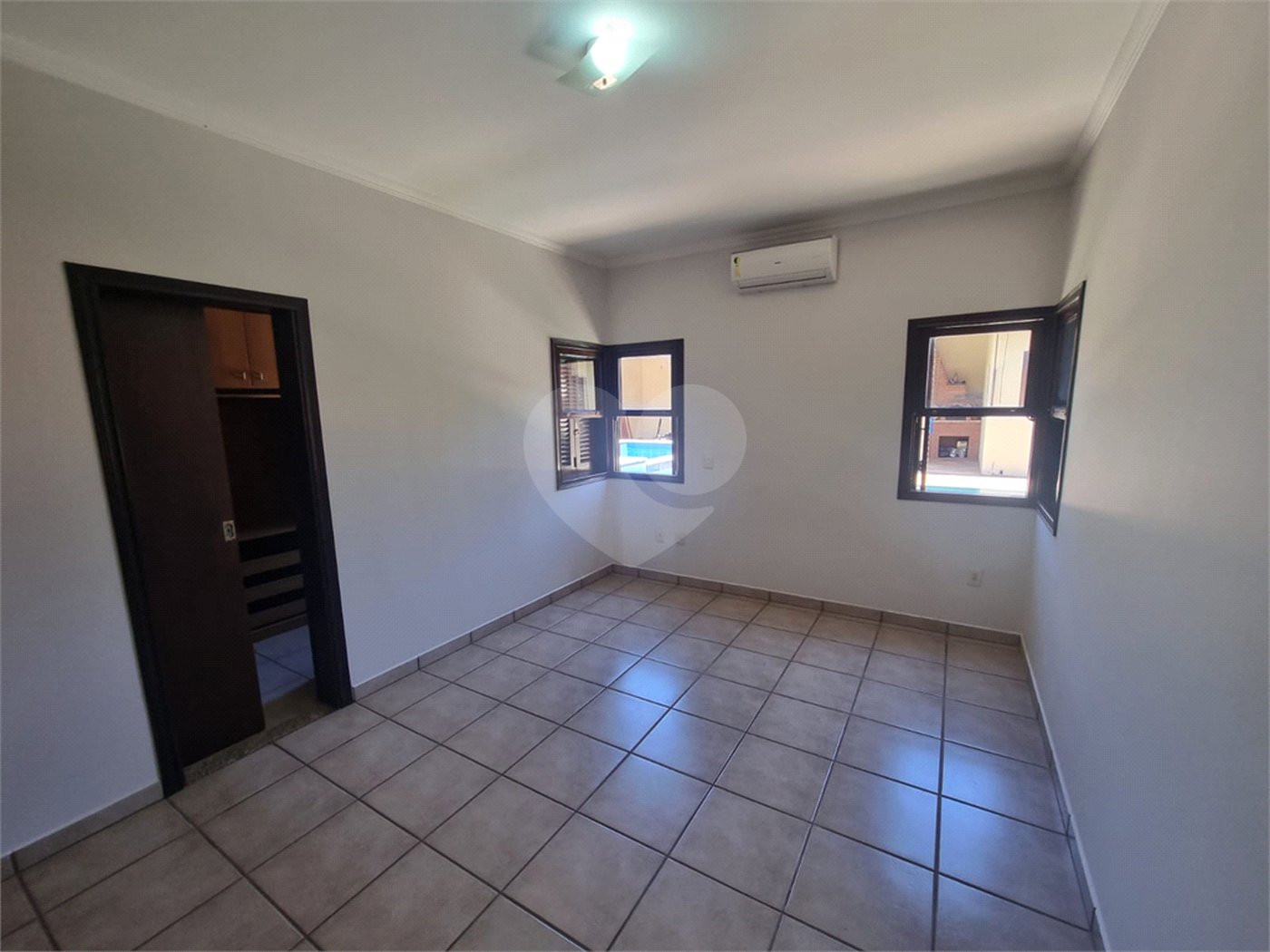 Casa à venda ou para alugar com 3 quartos, sendo 1 suíte, no condomínio Terras de Vinhedo, Vinhedo - SP