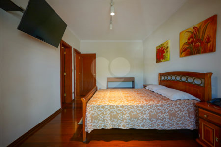Casa à venda com 4 quartos, sendo 2 suítes, em Interlagos, São Paulo, SP