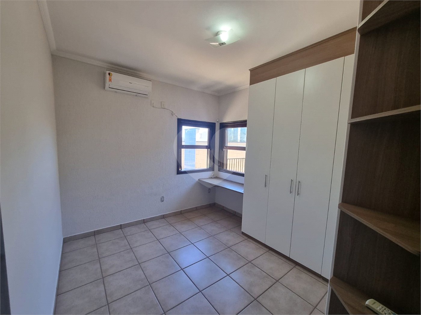 Casa à venda ou para alugar com 3 quartos, sendo 1 suíte, no condomínio Terras de Vinhedo, Vinhedo - SP