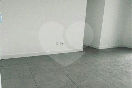 Apartamento à venda com 3 quartos, sendo 1 suíte, em Cidade Alta, Cuiabá, MT