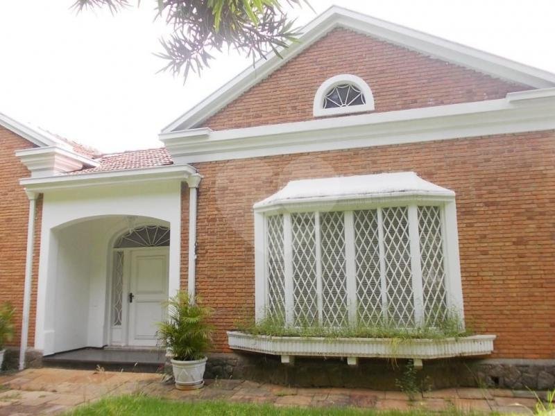 Casa à venda com 3 quartos, sendo 1 suíte, no condomínio Praça Pero Vaz de Caminha,260, São Paulo - SP