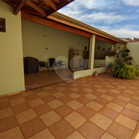Casa à venda com 4 quartos, sendo 1 suíte, em Valentina Figueiredo, Ribeirão Preto, SP