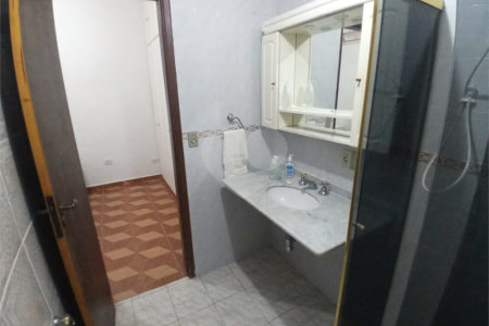 Casa Térrea à venda ou para alugar com 4 quartos, sendo 1 suíte, em Jardim Aeroporto, São Paulo, SP