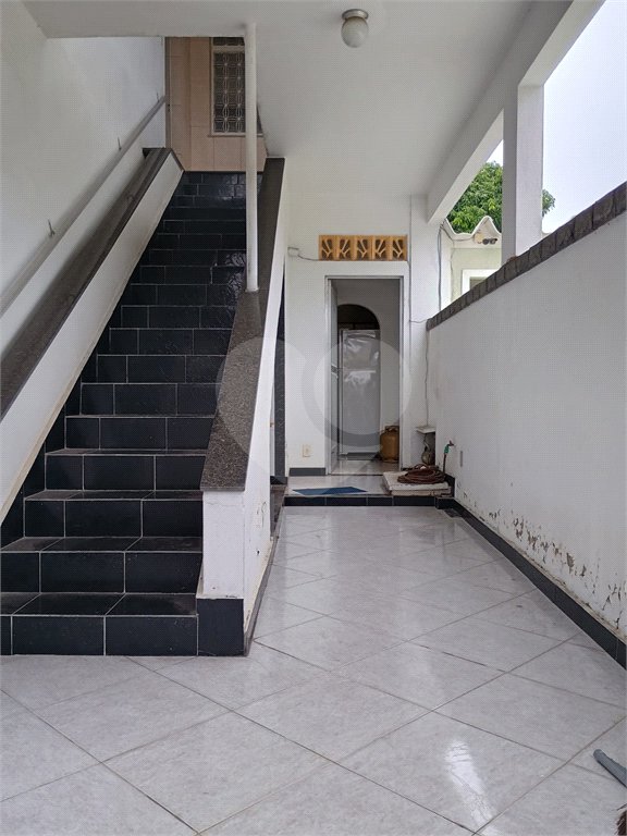 Casa à venda com 5 quartos, sendo 1 suíte, em Bangu, Rio de Janeiro, RJ