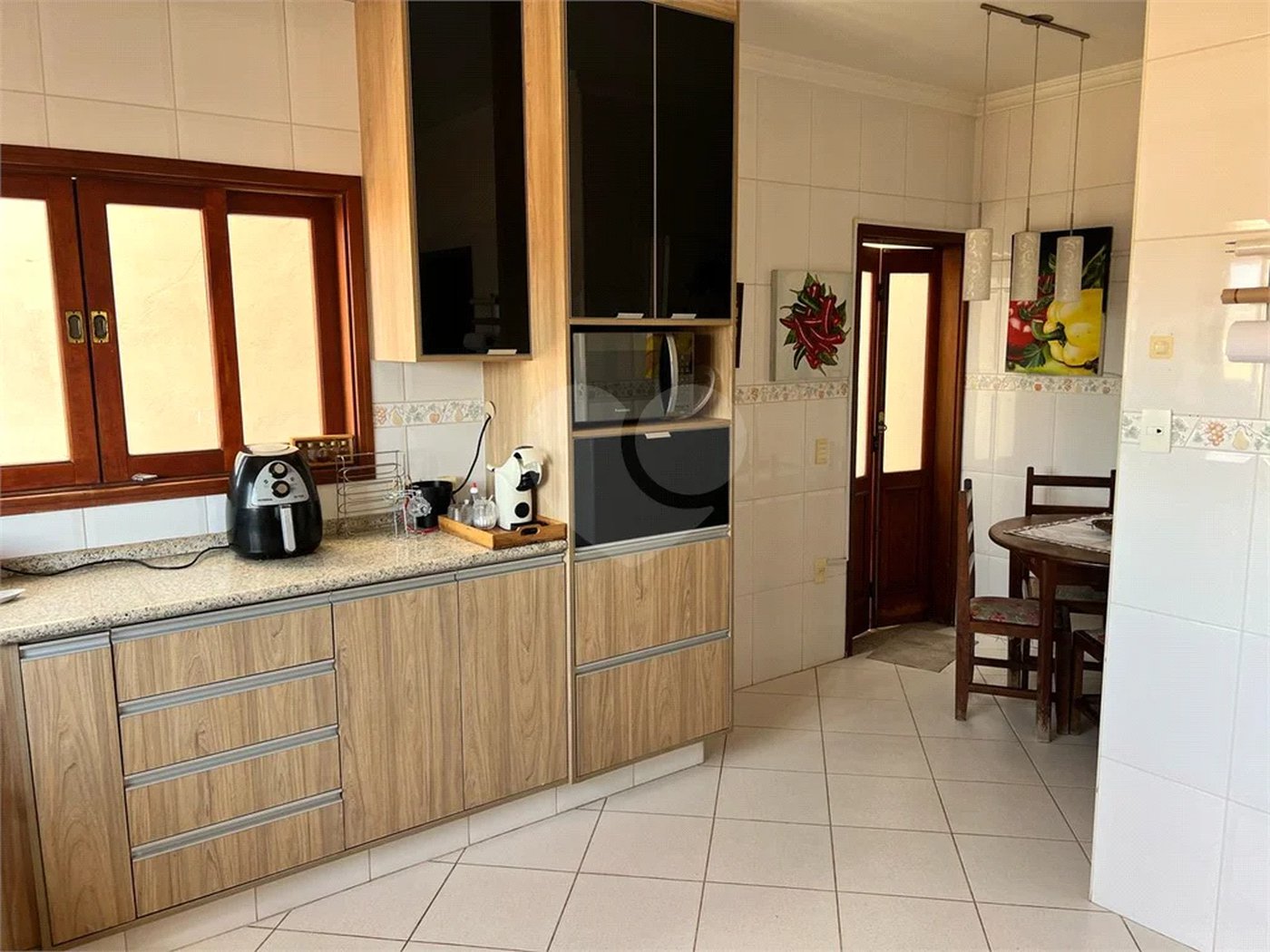 Casa à venda com 3 suítes no condomínio Mirante do Lenheiro, Valinhos - SP