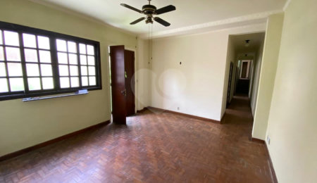 Casa Térrea à venda com 4 quartos em Santana, São Paulo, SP