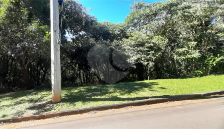 Terreno à venda no condomínio Alpes da Cantareira, Mairiporã - SP