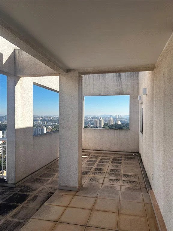 Apartamento à venda com 3 quartos, sendo 2 suítes, em Parque Reboucas, São Paulo, SP