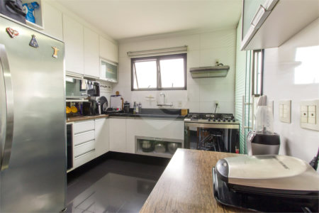 Apartamento à venda com 4 quartos, sendo 1 suíte,  em Tijuca, Rio de Janeiro, RJ