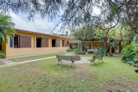 Casa Térrea à venda ou para alugar com 5 quartos, sendo 2 suítes,  em Jardim Prudência, São Paulo, SP