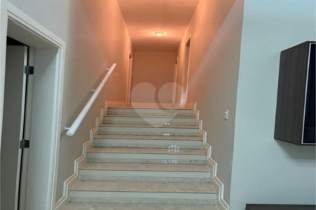 Sobrado à venda ou para alugar com 4 quartos, sendo 3 suítes, em Jardim Pagliato, Sorocaba, SP