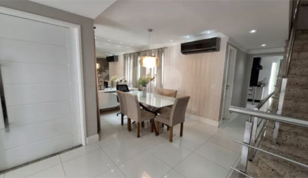 Casa à venda com 5 quartos, sendo 2 suítes,  no condomínio Floradas da Serra, São Paulo - SP