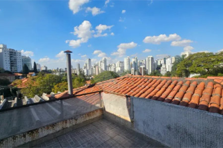 Sobrado à venda ou para alugar com 5 quartos, sendo 3 suítes, em Pacaembu, São Paulo, SP