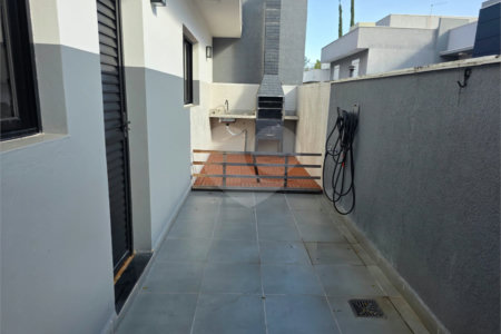 Casa à venda com 3 suítes no condomínio Portal do Bosque, Louveira - SP