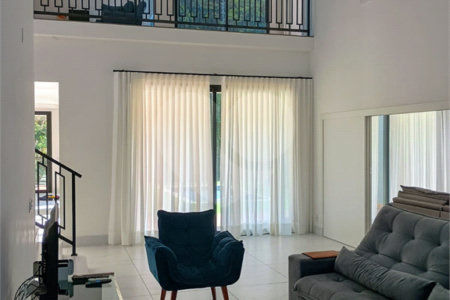 Casa à venda ou para alugar com 4 suítes no Centro, Jambeiro, SP