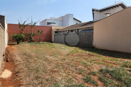 Terreno à venda em Jardim dos Flamboyants, Araraquara, SP