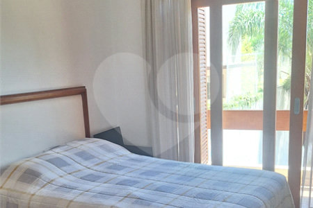 Casa à venda com 4 suítes no condomínio Osato, Atibaia - SP