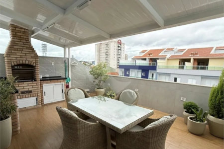 Apartamento de 100 m² à venda em Santo André, sem condomínio, com 2 quartos, 2 banheiros, móveis planejados, área gourmet e 1 vaga coberta e fixa. Excelente acabamento.