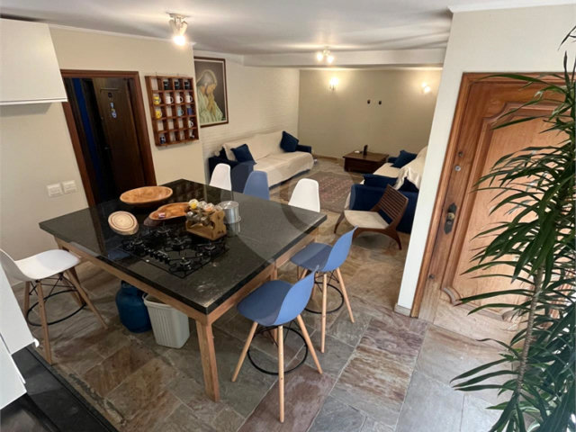 Sobrado à venda ou para alugar com 8 quartos, sendo 4 suítes,  em Jardim Marajoara, São Paulo, SP