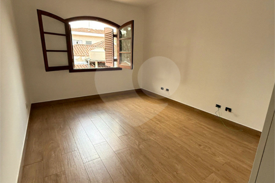 Sobrado à venda com 4 quartos, sendo 3 suítes, em Palmas do Tremembé, São Paulo, SP