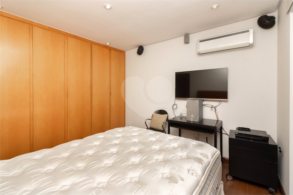 Apartamento à venda com 4 quartos, sendo 3 suítes, em Higienópolis, São Paulo, SP