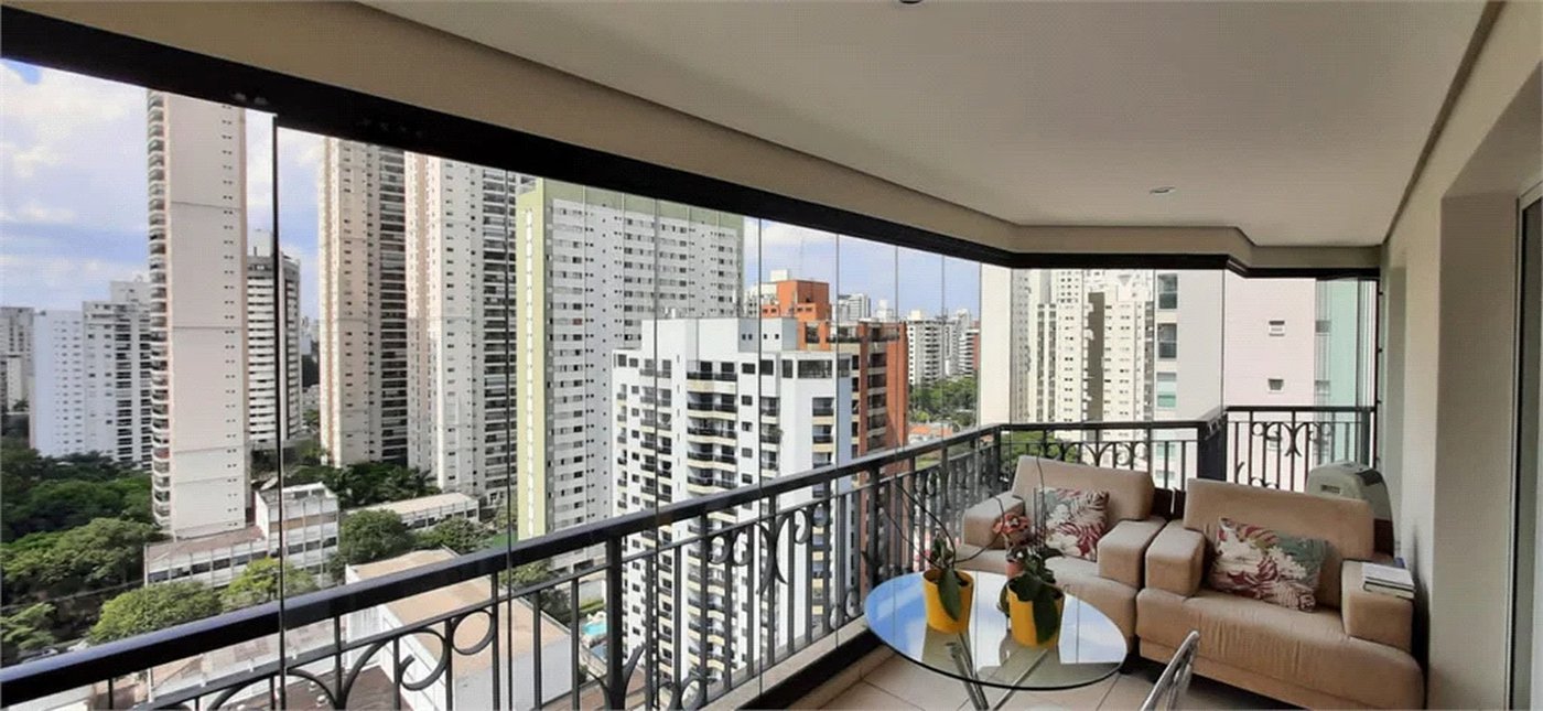Apartamento à venda com 4 quartos, sendo 3 suítes,  em Cidade Monções, São Paulo, SP